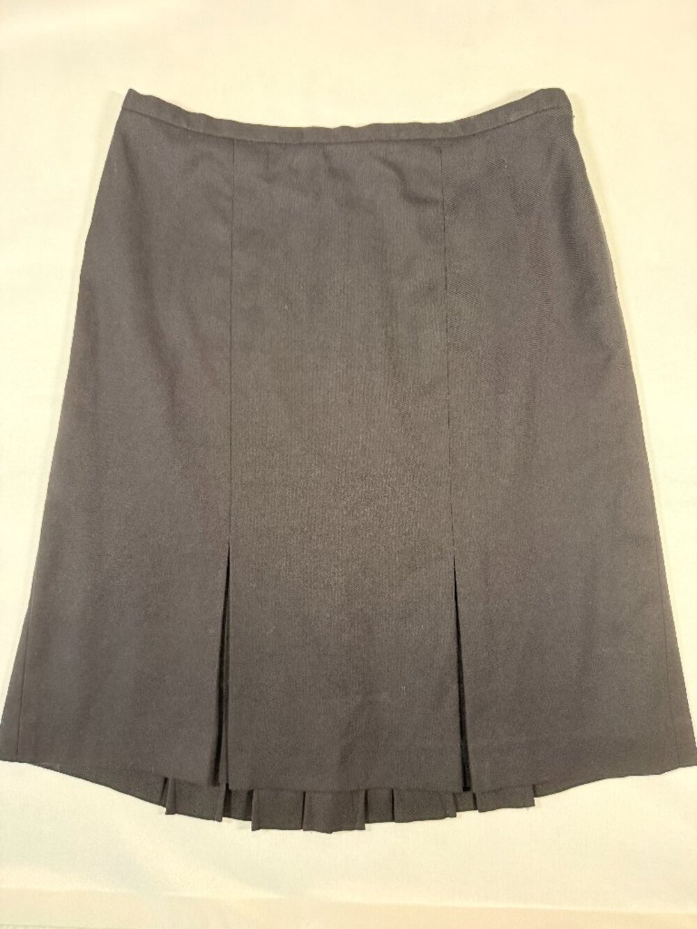 Anne Klein Size 6 Black Pleated Midi Skirt